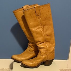 Women’s cowgirl boots
